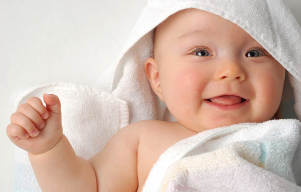 Mách Mẹ Kinh Nghiệm Dùng Điều Hòa An Toàn Cho Bé Trong Mùa Đông Này